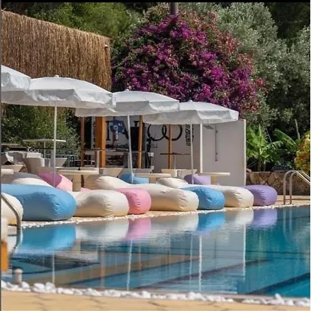 In A Village, Kyrenia 度假居